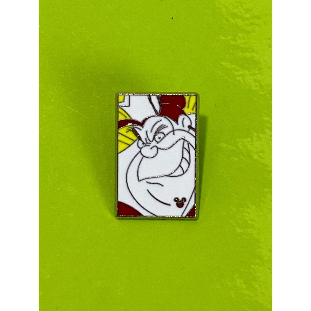 Disney Pin Trading Hidden Mickey Series Alice in Wonderland Queen of Hearts 2011